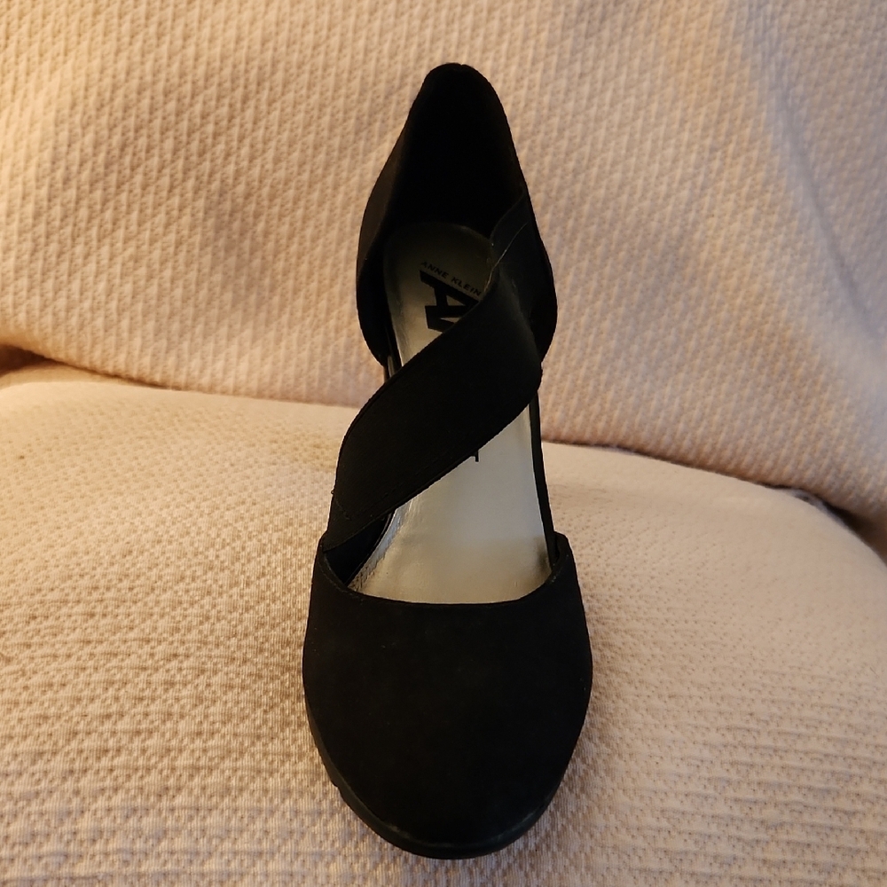 Anne Klein Black Cross-Strap Block Heel Pumps - Picture 2 of 2